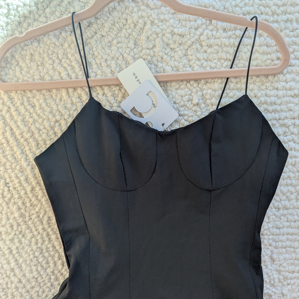 Commense Strapless Black Dress - Picture 3 of 3